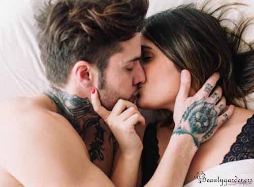 How to kiss with tongue. Смотреть фото How to kiss with tongue. Смотреть картинку How to kiss with tongue. Картинка про How to kiss with tongue. Фото How to kiss with tongue